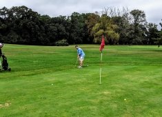 Midway Par 3 Golf Course