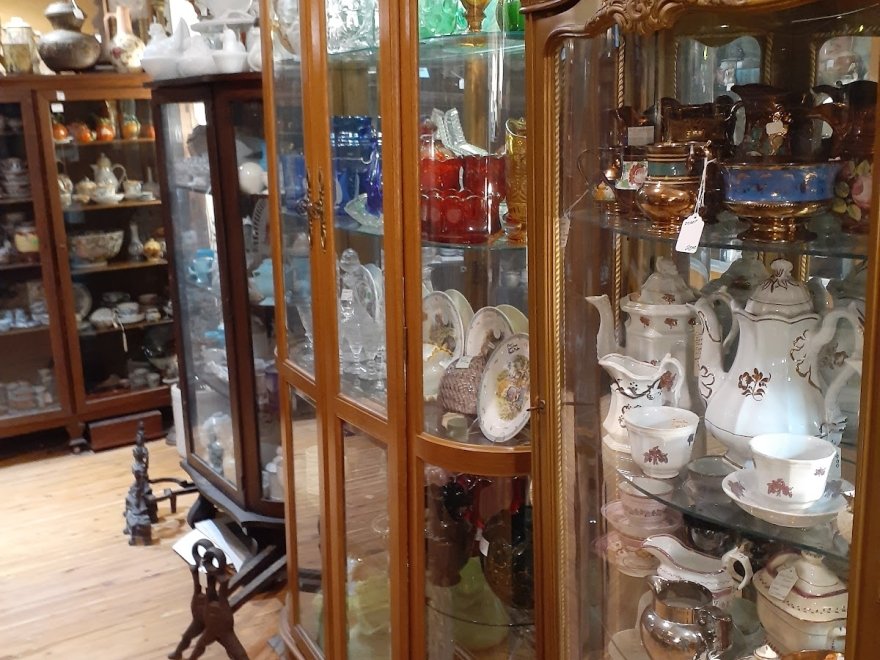 Beaman's Old & Gnu Antiques