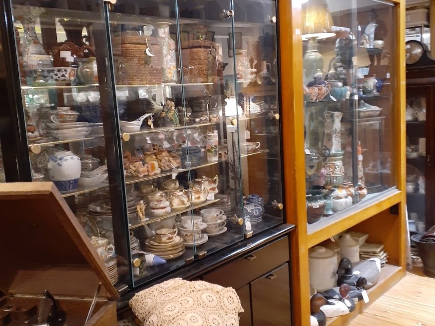 Beaman's Old & Gnu Antiques