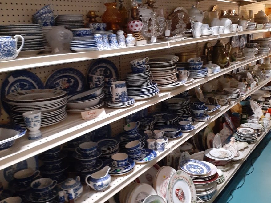Beaman's Old & Gnu Antiques