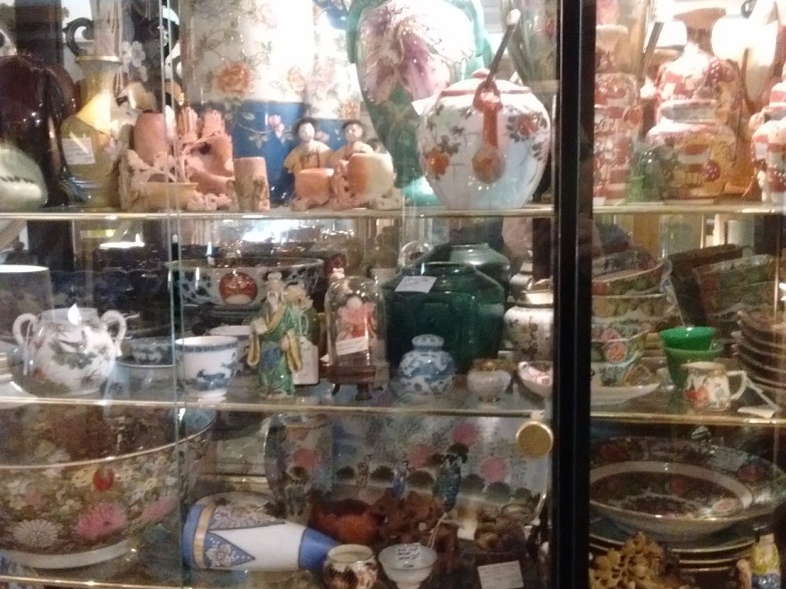 Beaman's Old & Gnu Antiques