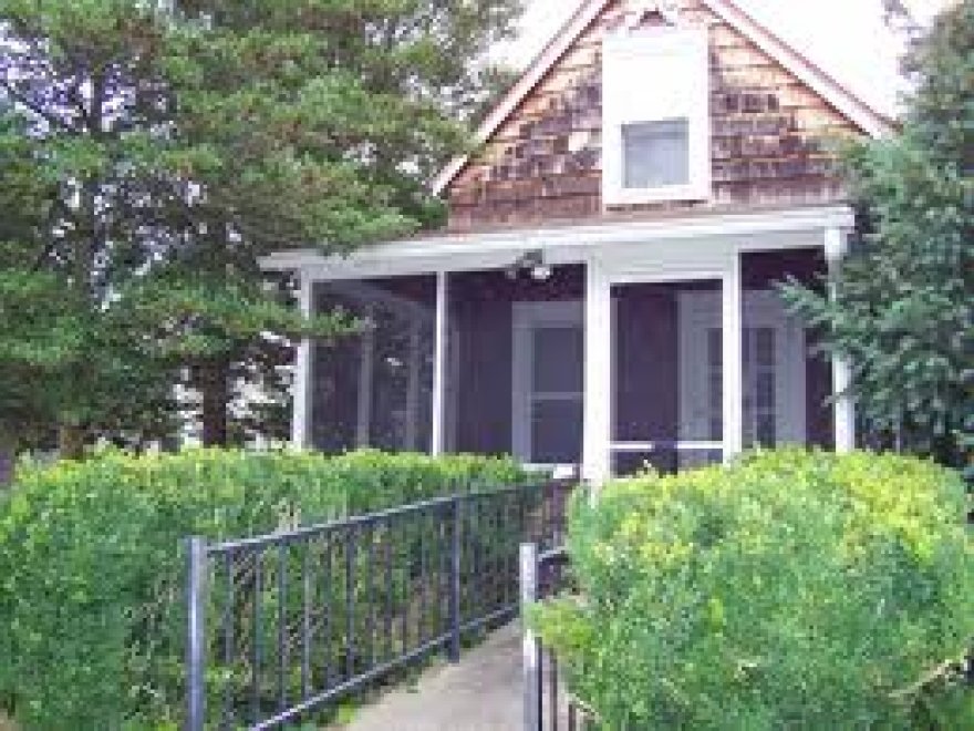Anna Hazzard Museum